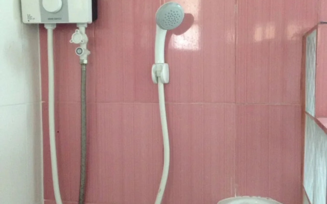 Yaowamal Apartment