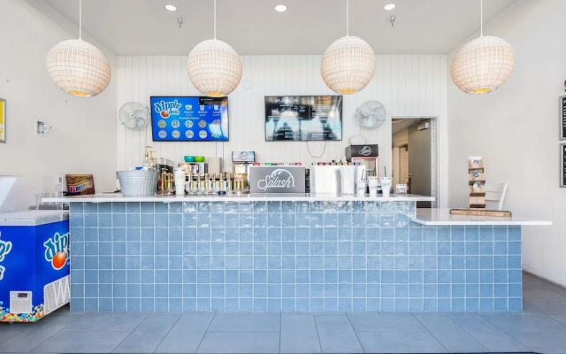 Sunny Days 7 Bedroom Home