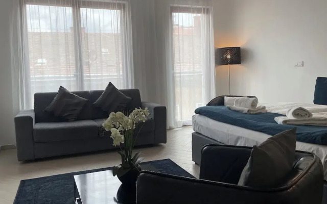Smart Carrara Apartments