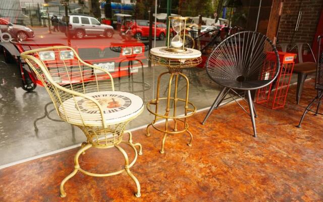 Black Boutique Hotel