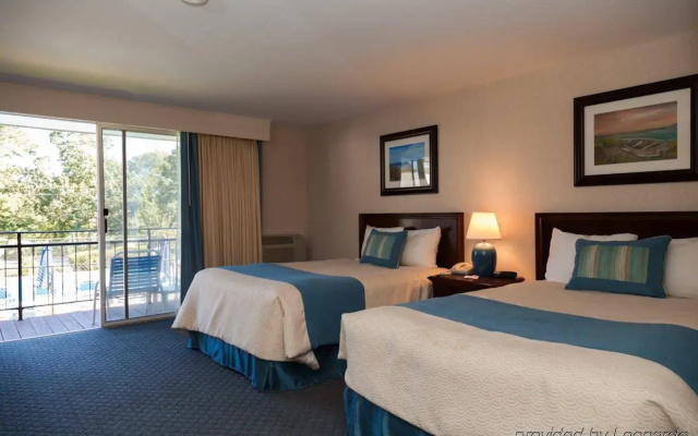 Blue Rock Resort