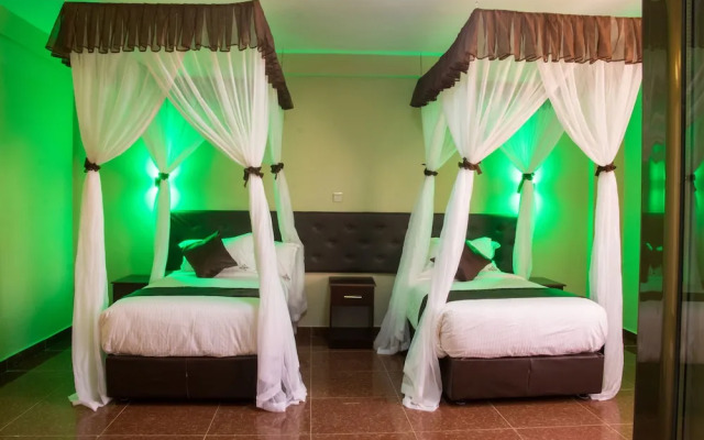 Maxland Hotel Juja