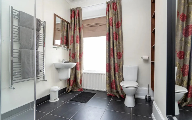 Antrim House Guest Rooms & Suites