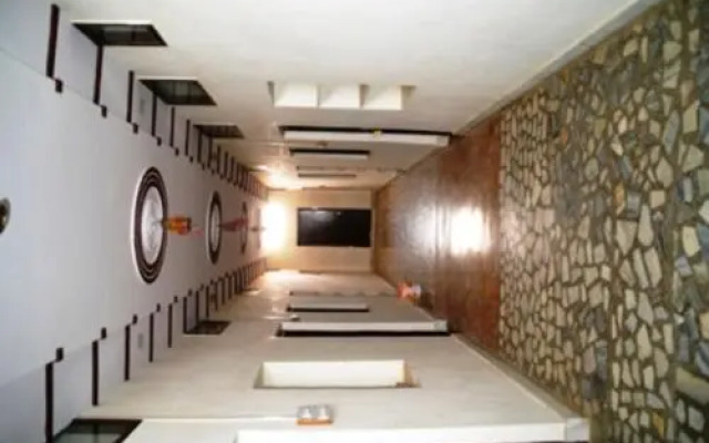 Hotel Parshvanath palace
