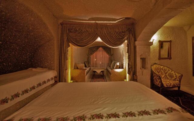 Grand Cave Suites