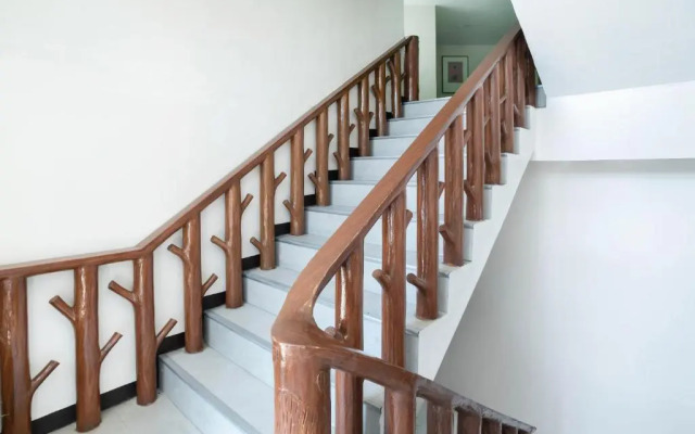 OYO 195 Ranchotel - Biñan (Vaccinated Staff)