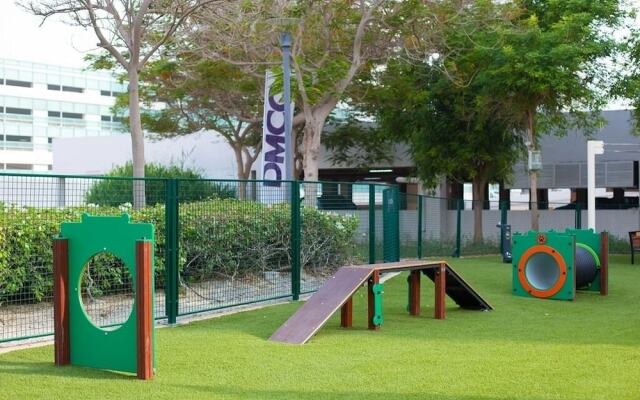 Lux BNB Jumeirah Lake Towers
