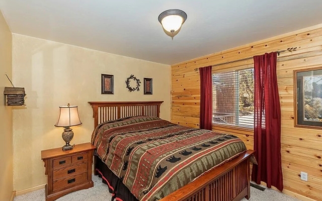 007 - The Log Cabin Getaway