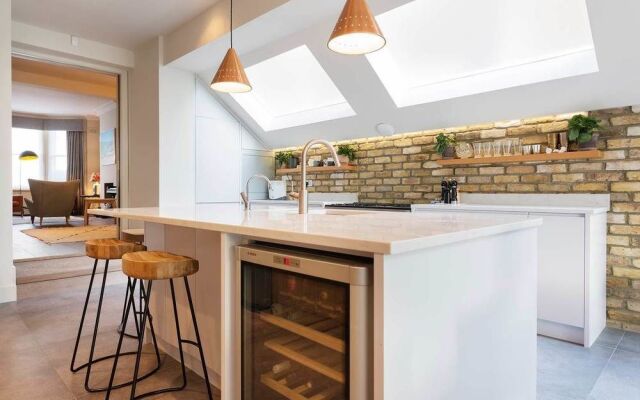 Veeve - Classic Kensal Green