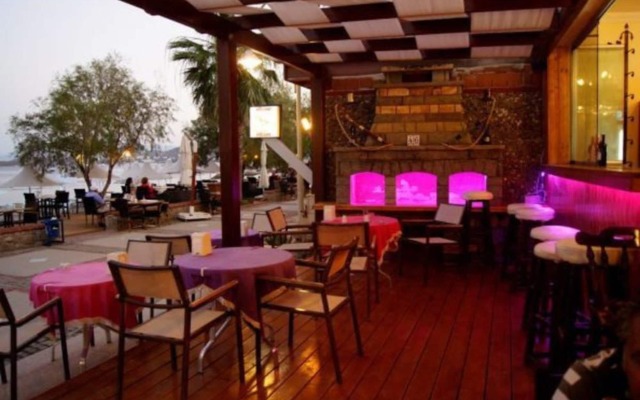 Sarsilmaz Otel