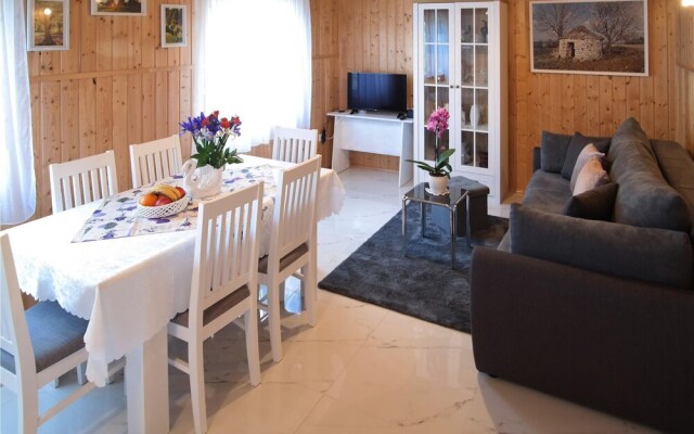 Nice Home in Kanfanar With Wifi and 1 Bedrooms