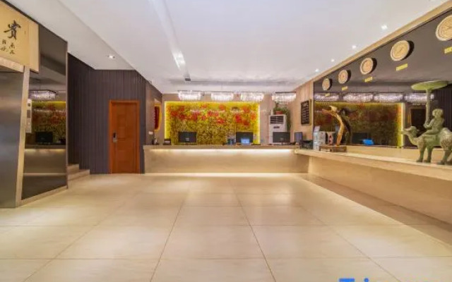 Shangpin Yayue Hotel (Zhengzhou Baihua Road Bishagang Subway Station)