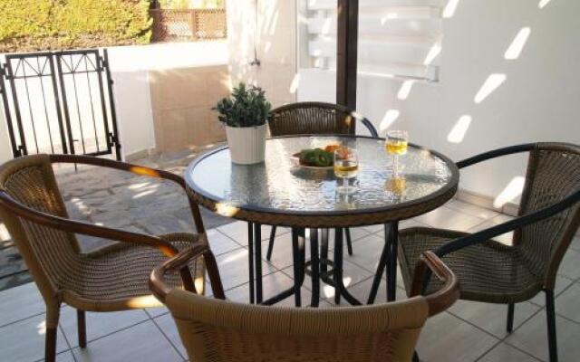 Holiday Home 2 Bedrooms 1 Bathroom - Pernera