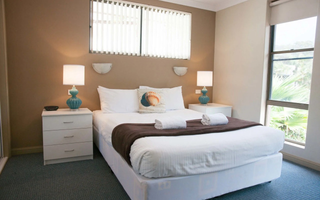 Smugglers on the Beach