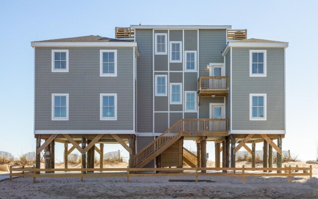 Endless Summer 5 Bedroom Home by Redawning