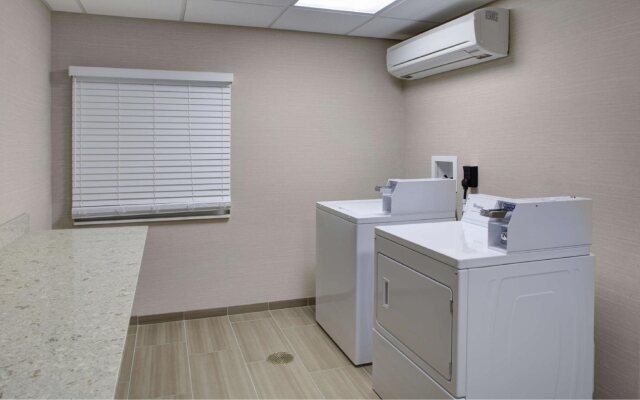 Hampton Inn and Suites Manchester