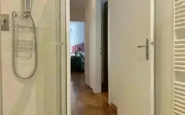 Flat Belpoggio 13