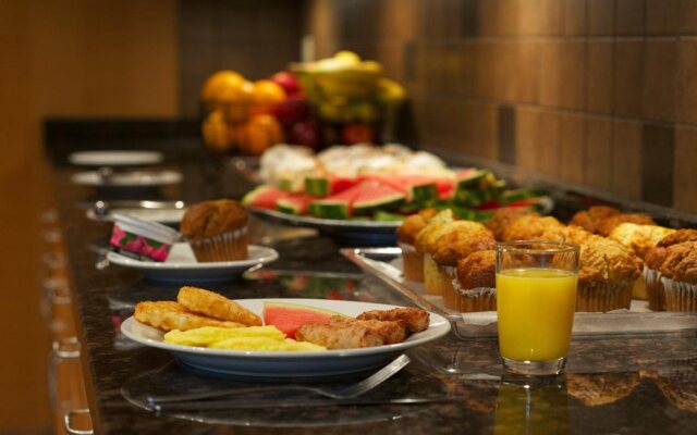 Best Western Plus Country Meadows Inn