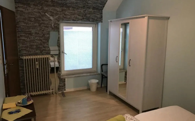 A & S Hostel Bonner Straße 9