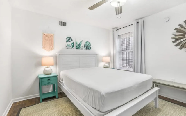 Phoenix III 3031 Beachfront End-unit