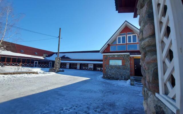 Усадьба Хотило