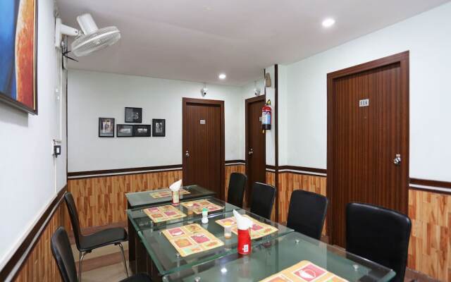 OYO 16010 The Stay
