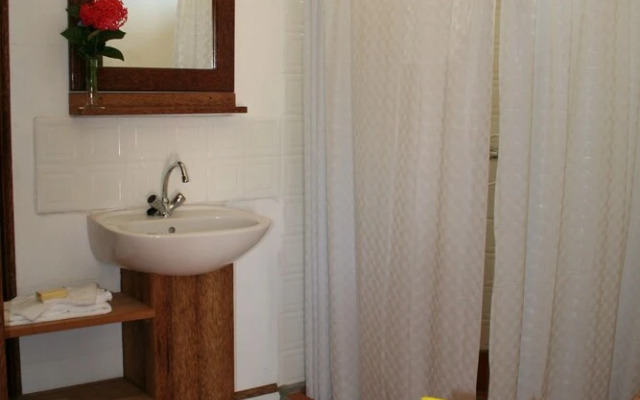 Statia Lodge