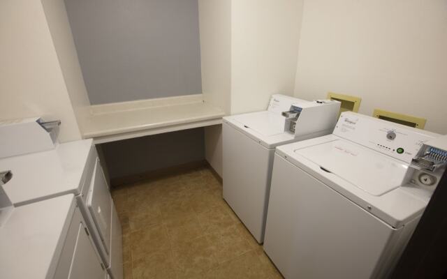 Bison Inn and Suites