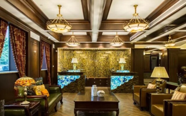 Atour Hotel