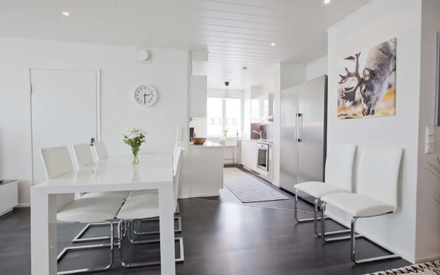 Arctic Suite