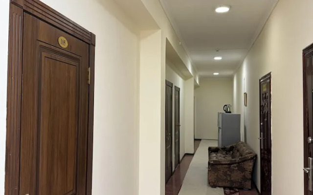 Mamnun Hotel