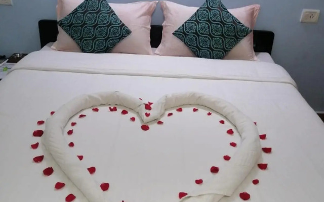 Spectrum Hub beach side Studio Apartment - Candolim - Goa