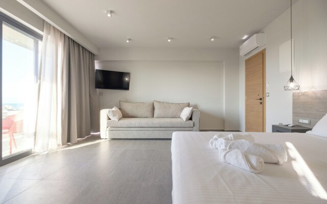 Sky-High Central Penthouse - 03