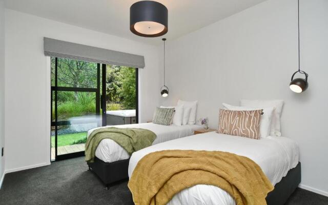 Bridle Path Retreat - Christchurch Holiday Homes