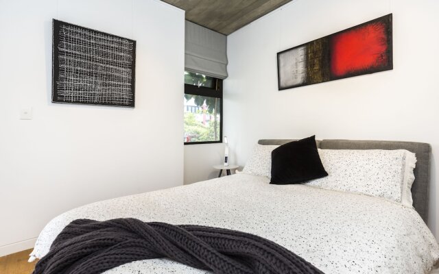 New 1 Bedroom Apt in the Heart of Surry Hills