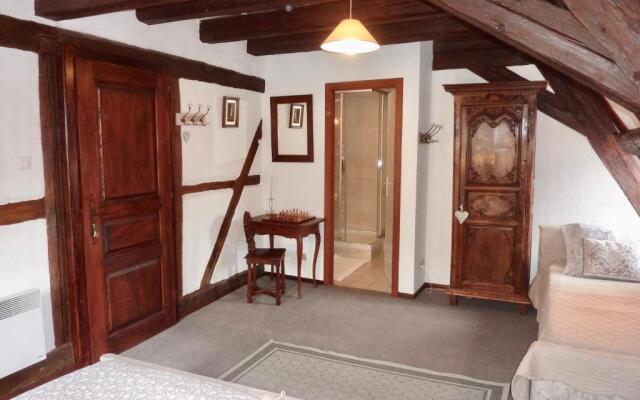 ADRIHOF à Riquewihr, Cour de l'Abbaye d'Autrey