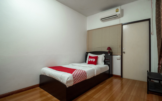 PK Residence by OYO Rooms