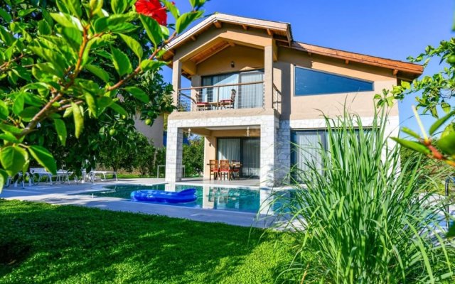 Outstanding Villa With Private Pool and Jacuzzi in Fethiye