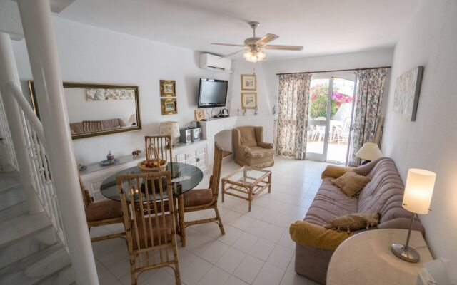 Casa Urbanización Los Pinos 15