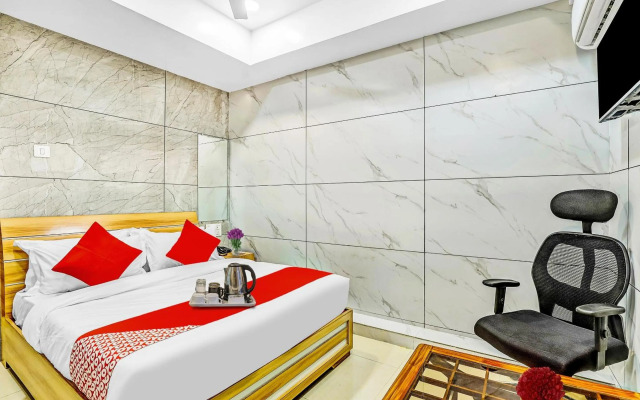 Flagship 93329 Hotel Shree Laxmi Kuber