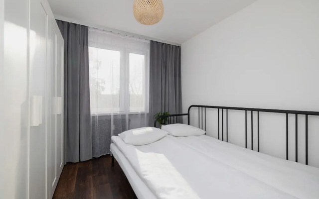 Two-bedroom Strzelców 9 by Renters