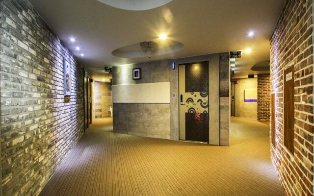 CC Business Hotel