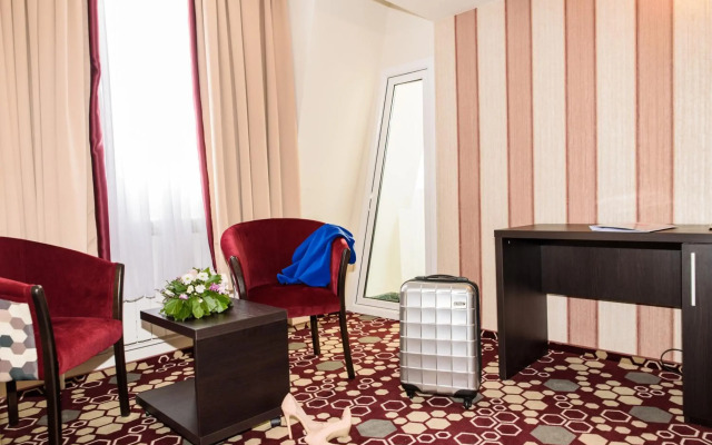 Bacolux Craiovita Hotel & Events