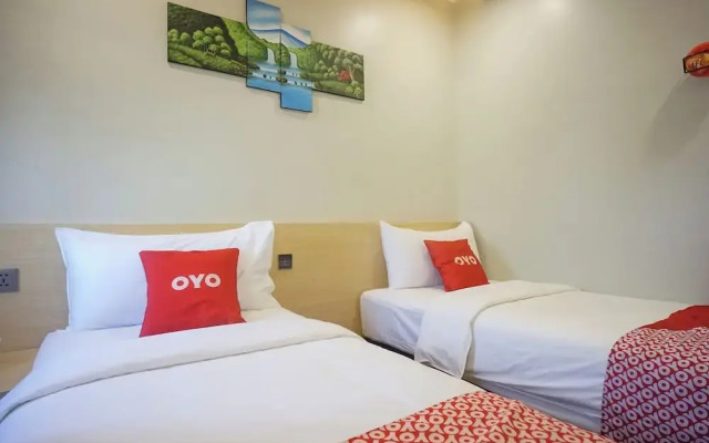 OYO 92956 Travelbiz Hotel