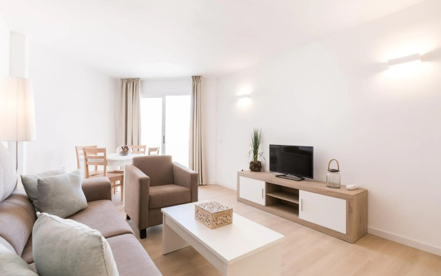 Marina Palace Apartments