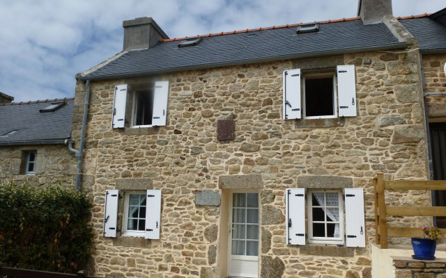 Semi-detached House With sea Views, Porspoder