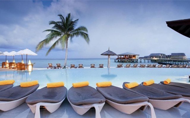 Centara Ras Fushi Resort & Spa Maldives