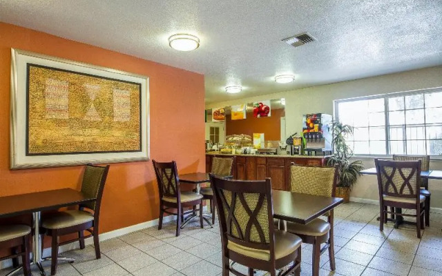 Quality Inn & Suites Lathrop South Stockton