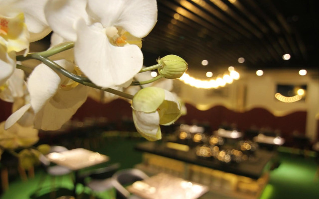 Eloisa Royal Suites