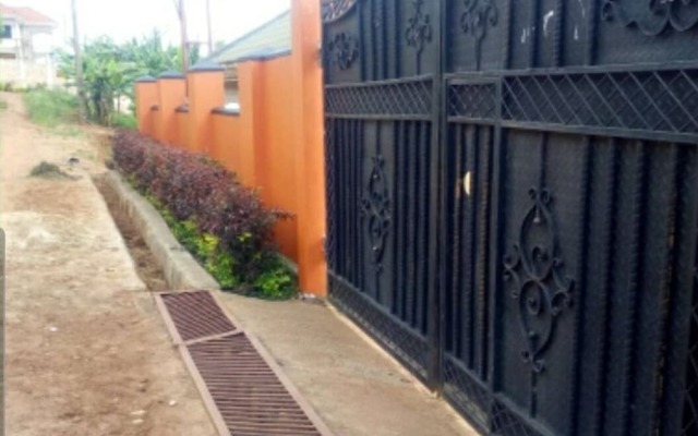 Captivating 4-bed House in Kampala